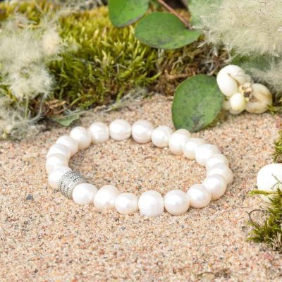 Pearl bracelet